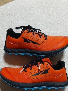 Altra Superior 5 Trail Shoes - Orange with Black Accents Size 9 Mens